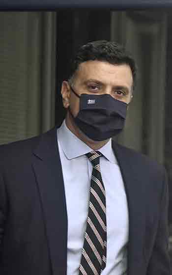 Πολιτική με τα σαρδάμ-1