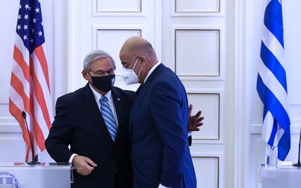 μενέντεζ-η-ελλάδα-πυλώνας-σταθερότητ-561476905