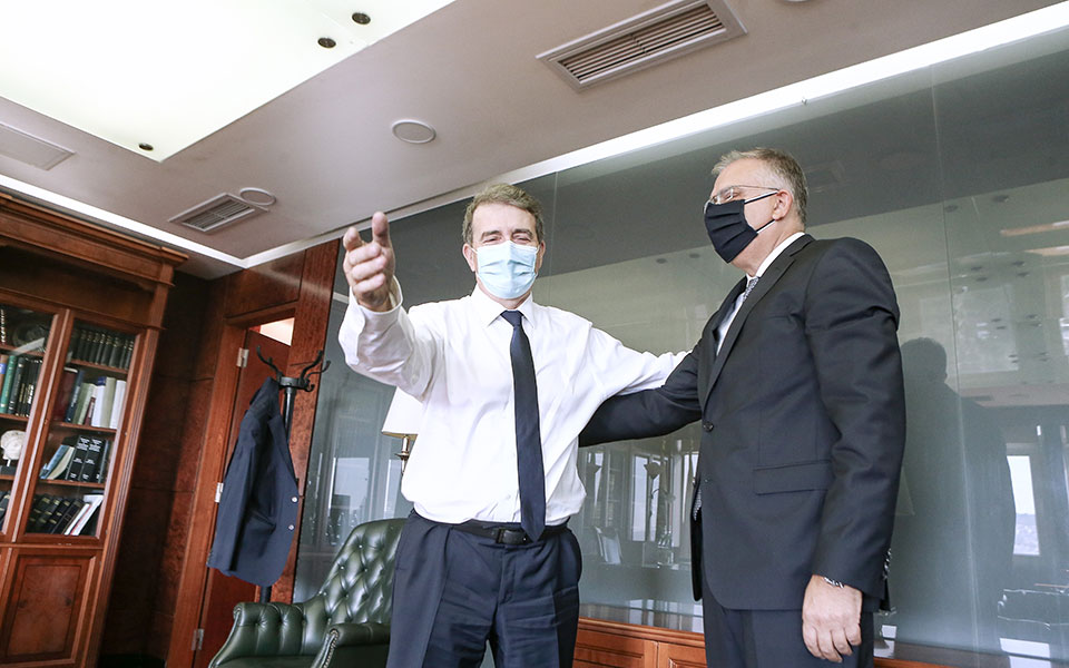 χρυσοχοΐδης-αποχωρώ-από-το-υπουργείο-561481072