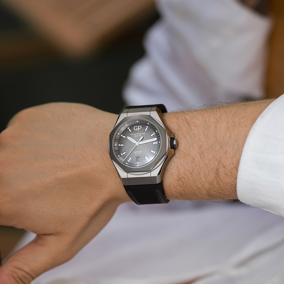 Το νέο GIRARD-PERREGAUX Laureato Absolute Ti 230 είναι το απόσταγμα μίας ιστορίας 230 ετών-6