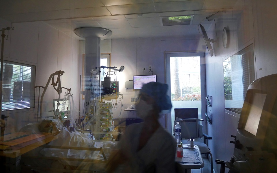 κορωνοϊός-3-428-νέα-κρούσματα-14-θάνατοι-191-δι-561455815