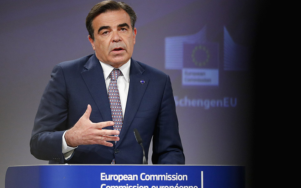 σχοινάς-για-αφγανιστάν-να-μειώσουμε-561480733