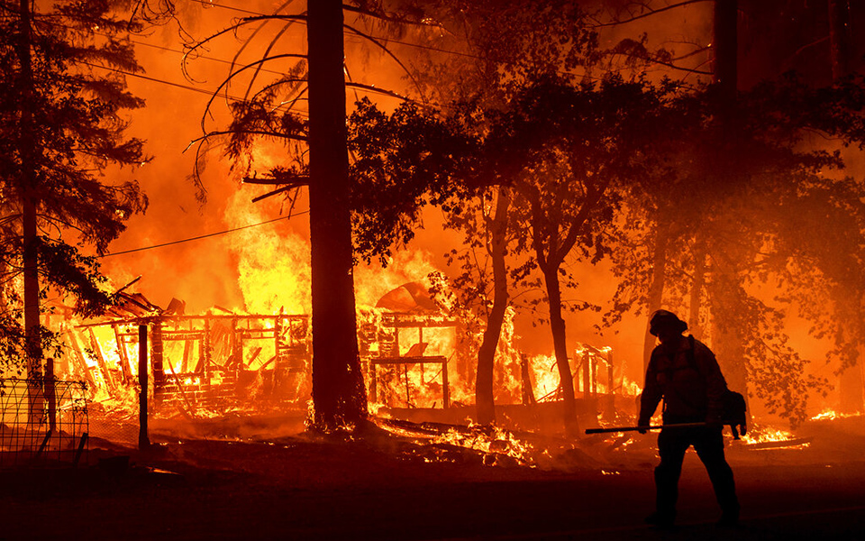 ο-πλανήτης-στο-έλεος-του-πύρινου-εφιάλ-561461056