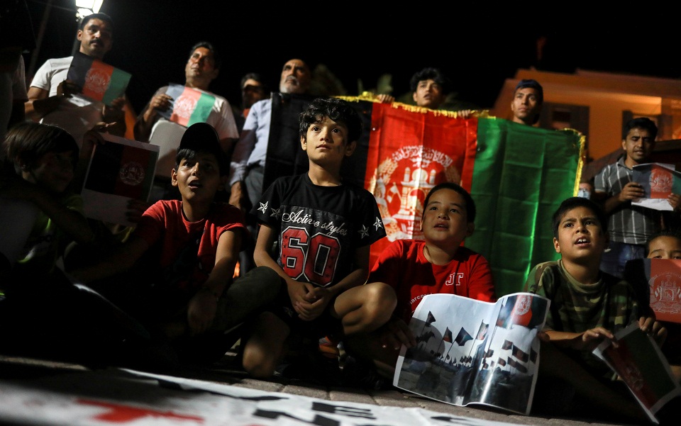 Λέσβος: Διαδήλωση Αφγανών προσφύγων κατά των Ταλιμπάν (εικόνες)-3