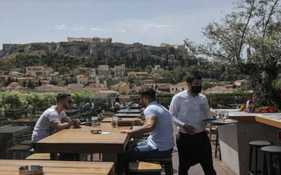 με-πρόστιμο-και-χωρίς-μισθό-οι-ανεμβολ-561454756