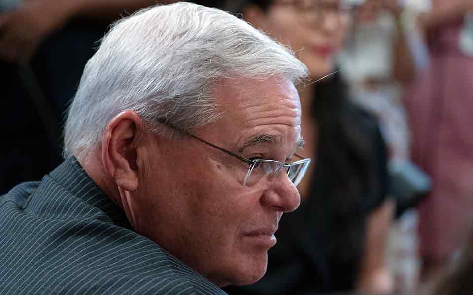 επίσκεψη-μενέντεζ-ενας-ισχυρός-φίλος-561475753