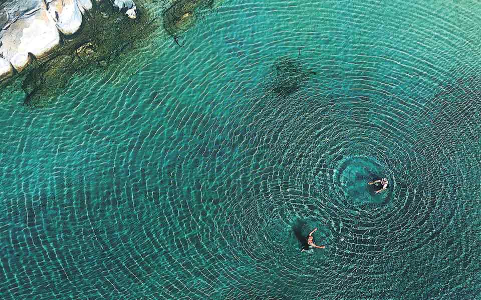 με-αδέκαστο-σέβας-στα-πάθη-της-αγάπης-561453910