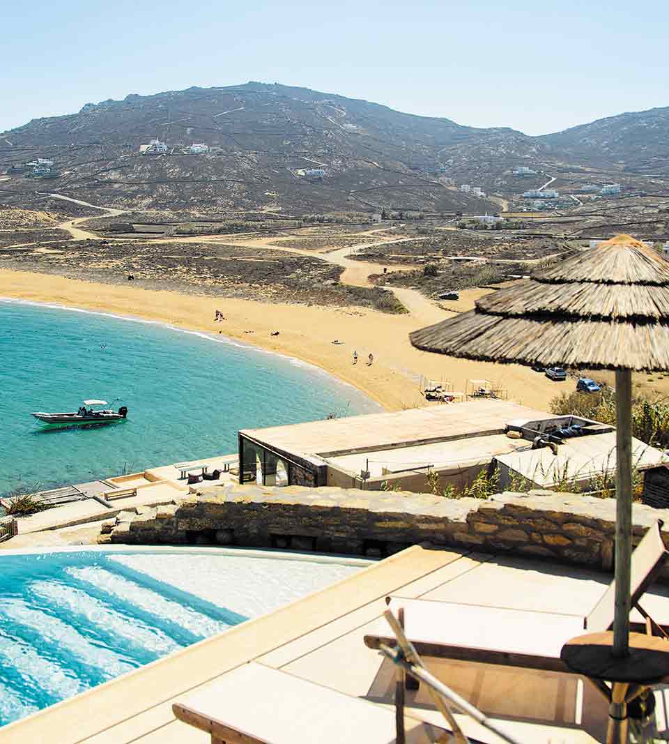 «Πάρτι» φοροδιαφυγής στις βίλες της Μυκόνου-1