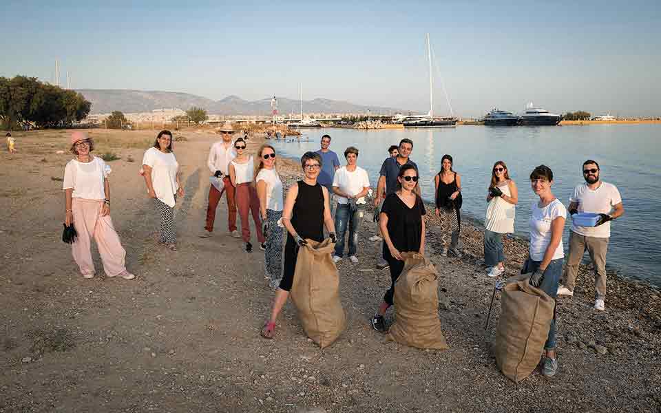 το-κ-υιοθέτησε-μια-παραλία-561453949