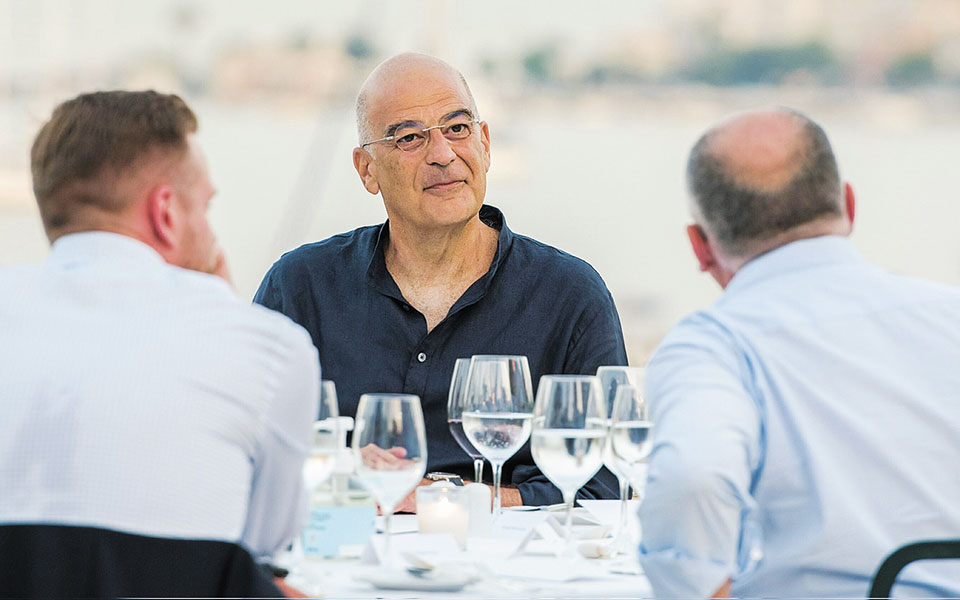 δείπνο-με-τουρκία-στο-μενού-561456604