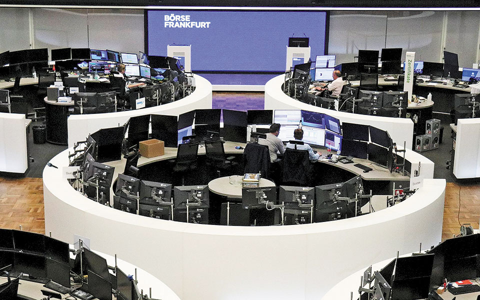 μικρά-κέρδη-και-ρεκόρ-για-τον-πανευρωπ-561456304