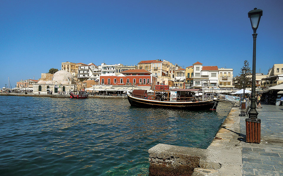 κορωνοϊός-ζάκυνθος-και-χανιά-σε-καραν-561458890