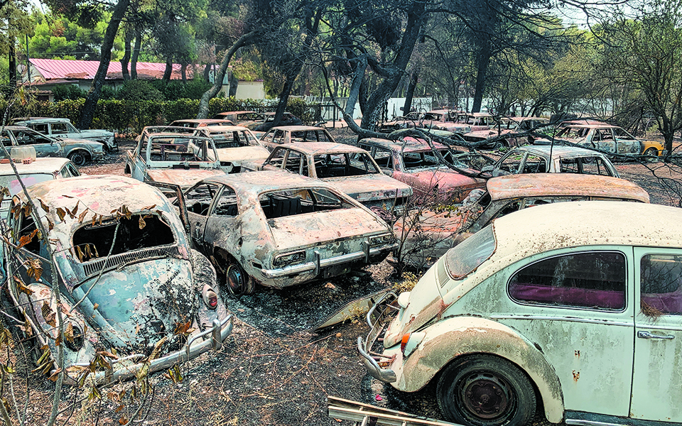 Φωτιές στην Αττική: «Νόμιζα ότι εδώ τελειώνουν όλα» – Εθελοντές δασοπυροσβέστες μιλούν στην «Κ» για την άνιση μάχη με τις φλόγες-2