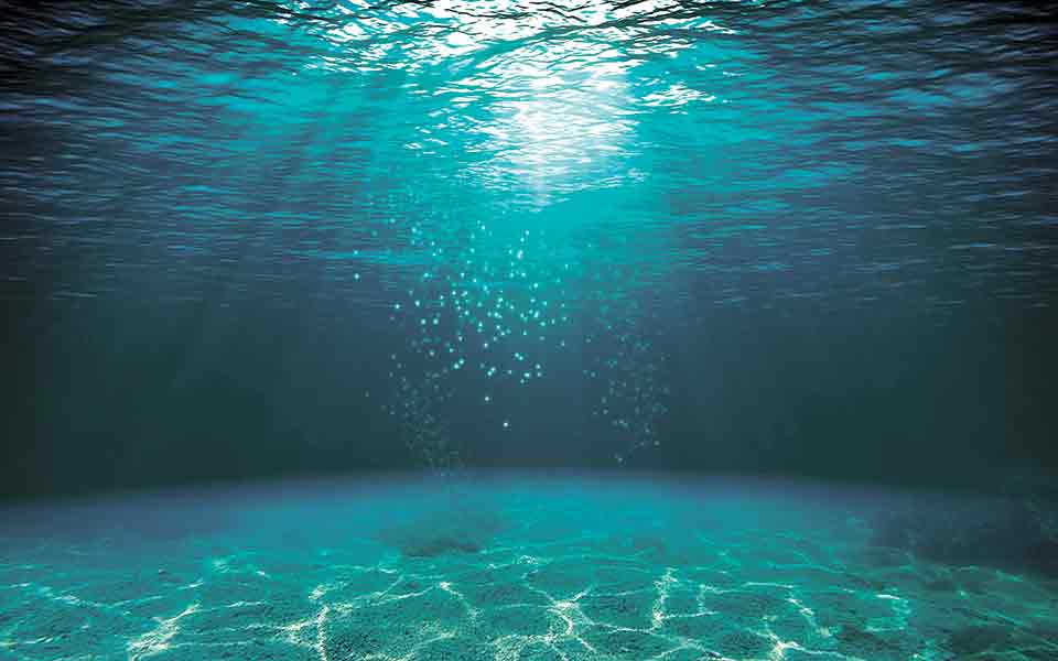 βγάζει-η-θάλασσα-κρυφή-φωνή-561466198