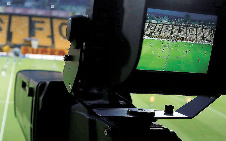 ποδόσφαιρο-στο-ίδιο-σίριαλ-θεατές-561465586