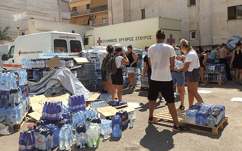 φωτιές-συγκινητικό-το-κύμα-εθελοντισ-561464536