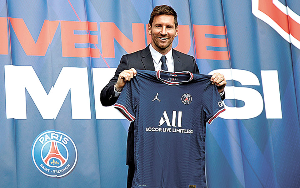 λιονέλ-μέσι-αμόκ-στο-παρίσι-για-τη-φα-561464368