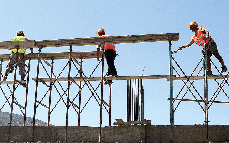 άλμα-982-του-όγκου-της-ιδιωτικής-οικοδομ-561465319