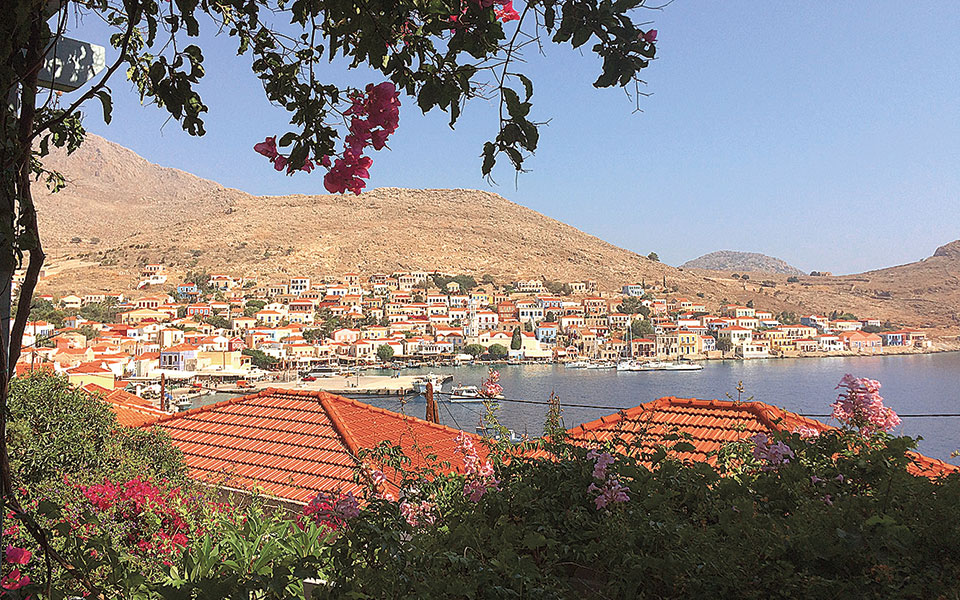 οι-αλλόκοτες-φετινές-διακοπές-μάς-στρ-561469036