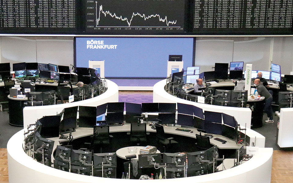 τα-κρούσματα-αυξάνονται-οι-αγορές-υπο-561468577