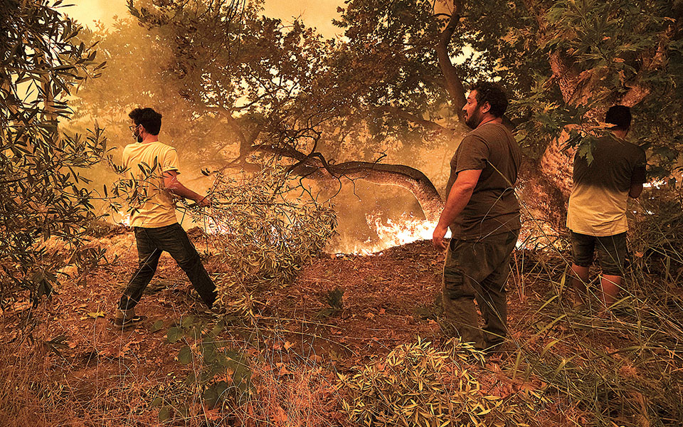 κάτοικοι-της-βόρειας-εύβοιας-μιλούν-σ-561468886