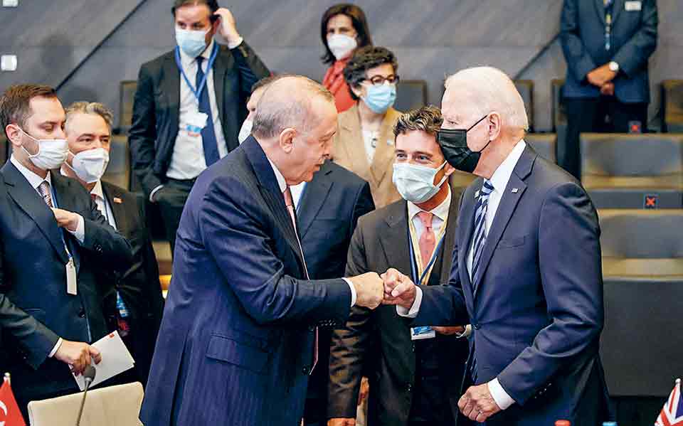 βολές-κατά-του-ερντογάν-για-το-αφγανισ-561469600