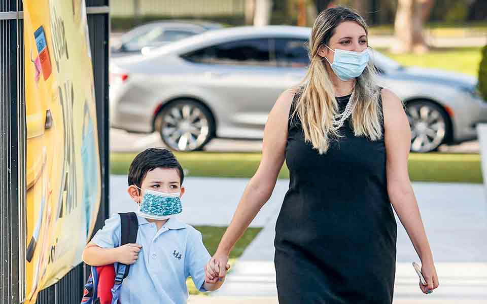 ηπα-αυξάνονται-τα-κρούσματα-εμβολιασ-561469639