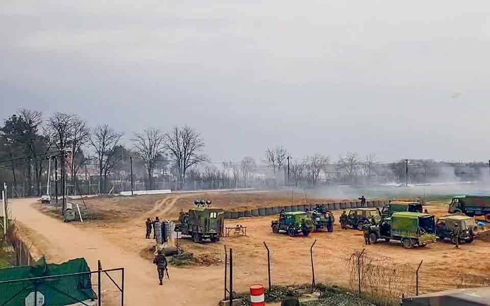 θωράκιση-συνόρων-με-μοντέλο-έβρου-561469762