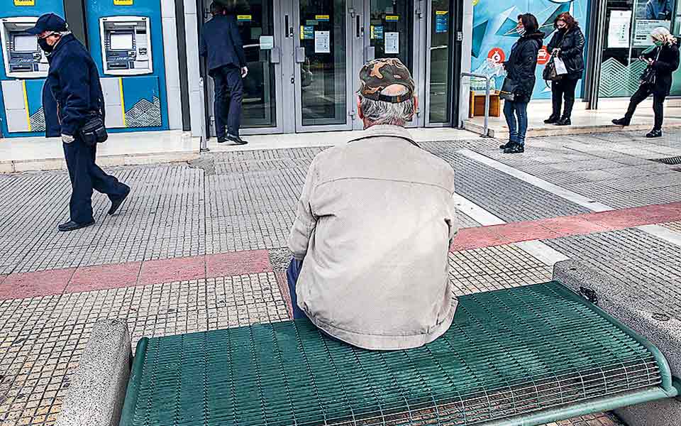 ποιους-συμφέρει-η-εξαγορά-της-στρατιω-561469999