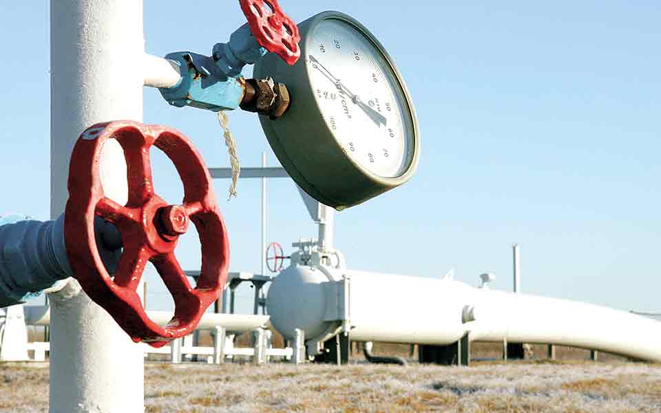 μάχη-για-τα-φορτία-lng-ενώ-η-ρωσία-στέλνει-561470818