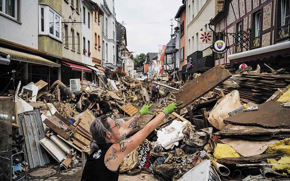 h-κλιματική-κρίση-ένοχη-για-τις-φονικές-561474868