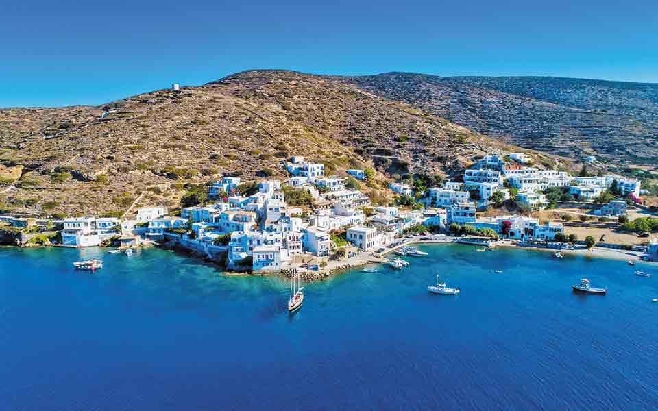 παράθυρο-αλλοίωσης-παραδοσιακών-ο-561474535