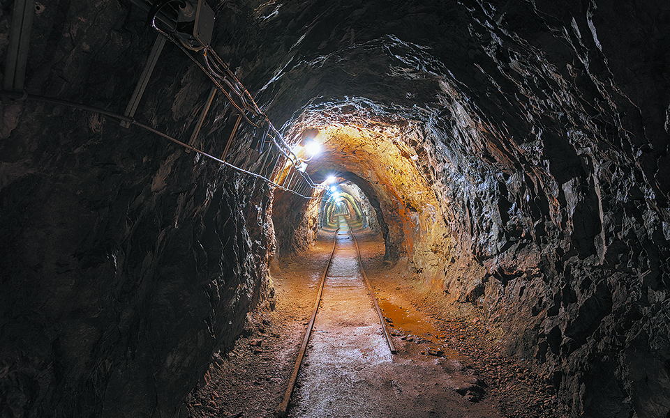 η-λογοτεχνία-ως-ορυχείο-χρυσού-561477523