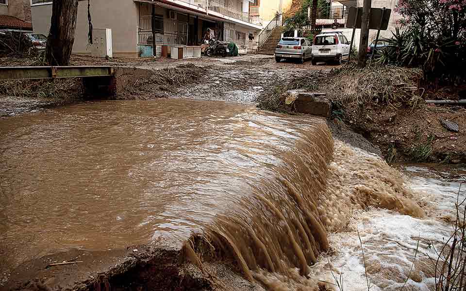 πλημμύρες-μετά-τις-πυρκαγιές-οι-απαιτ-561477010