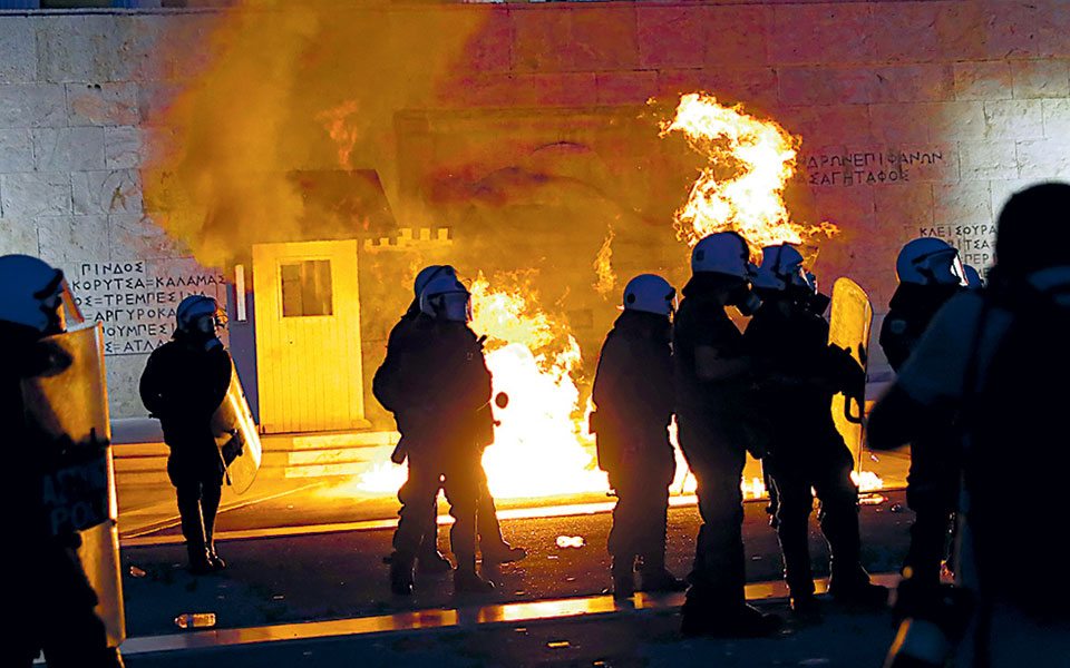 συλλαλητήριο-αντιεμβολιαστών-πέντε-561479860