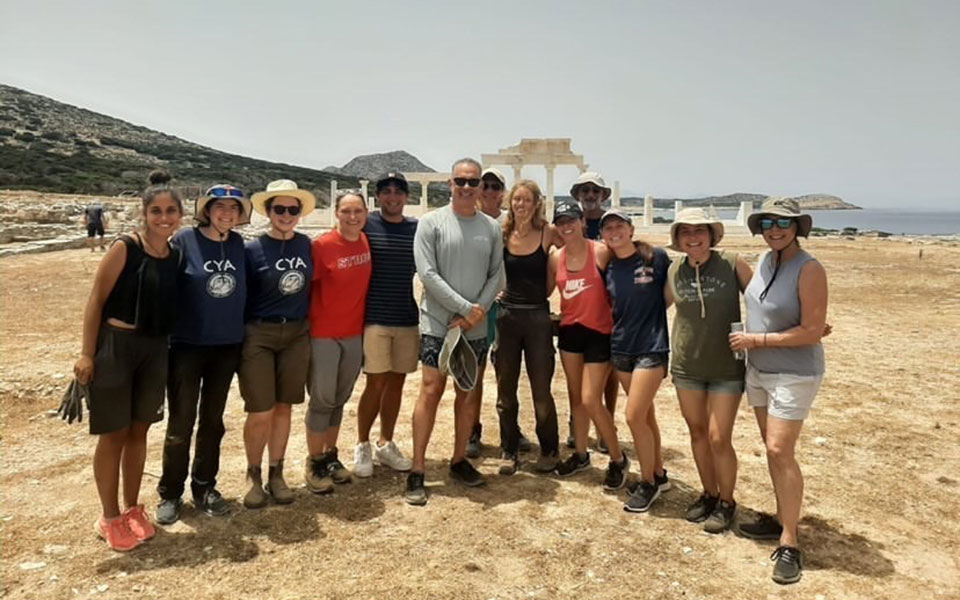 Ο Τομ Χανκς στις ανασκαφές στο Δεσποτικό-1