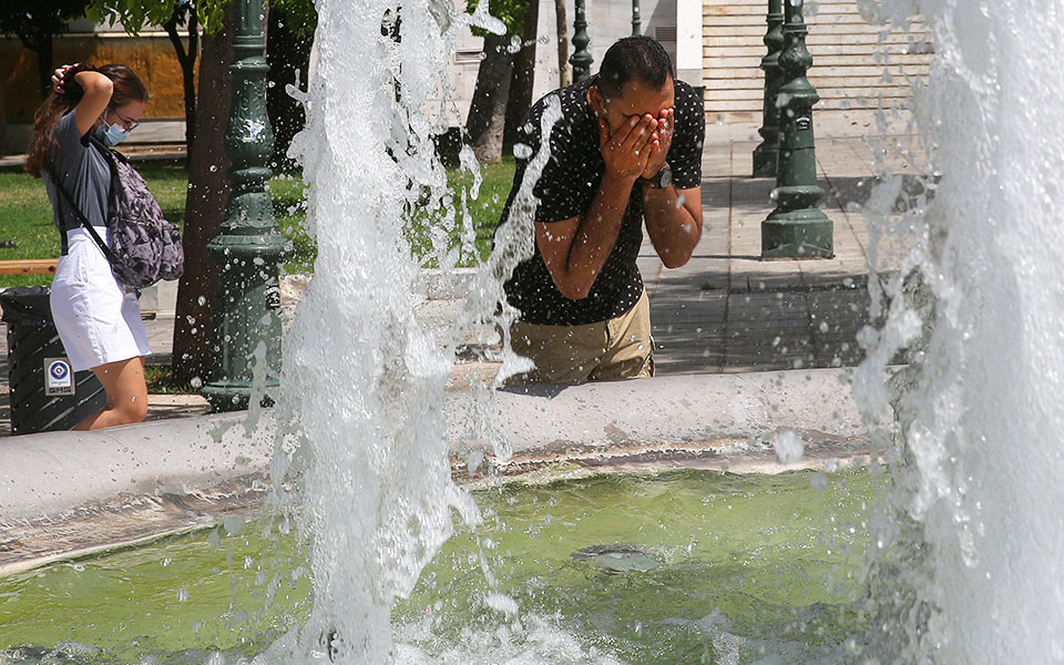 καιρός-άνοδος-της-θερμοκρασίας-στο-561462514