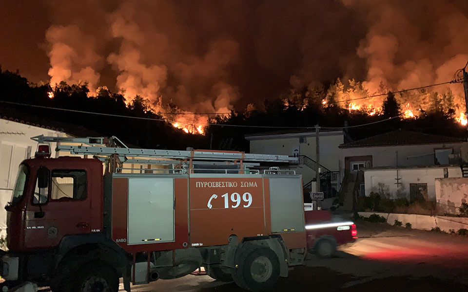 πυρκαγιές-σε-πύρινη-δίνη-εύβοια-ηλεία-561460000