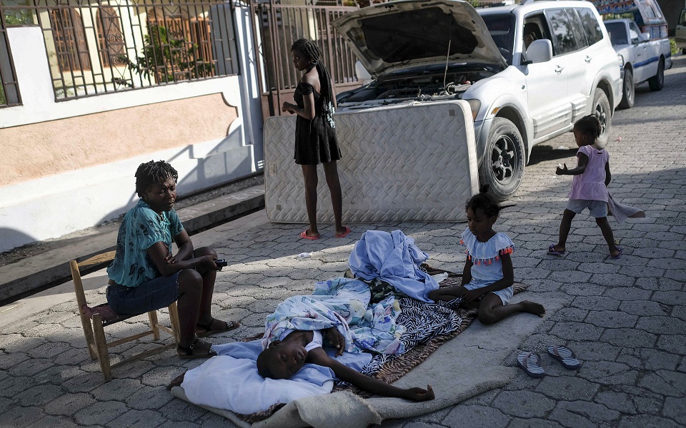 αϊτή-ο-οηε-προειδοποιεί-για-τον-υποσιτ-561467929