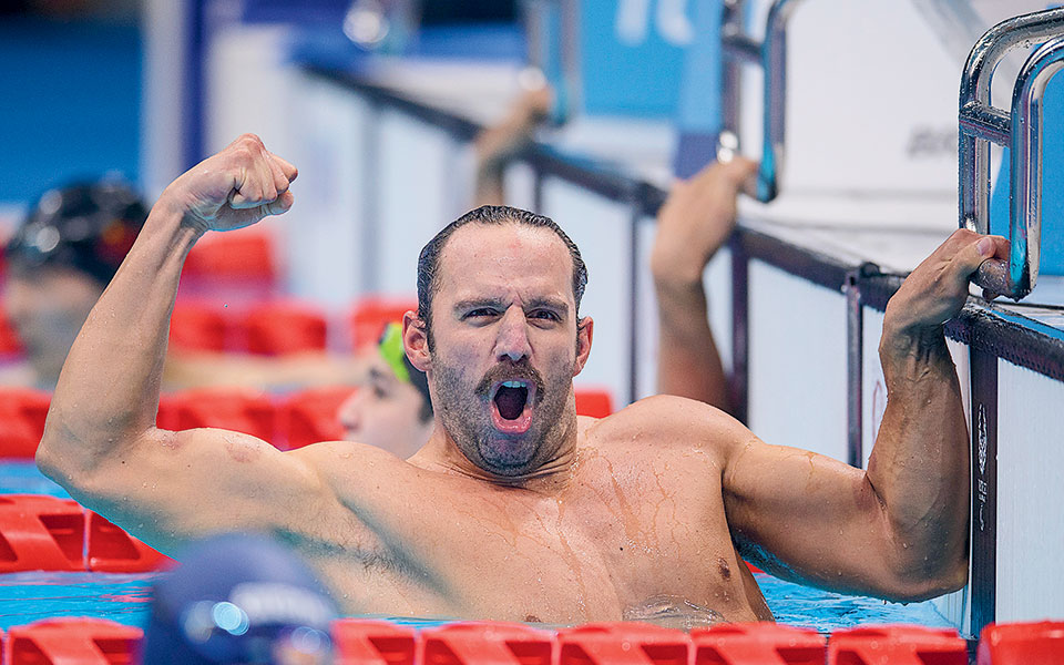 μέσα-στην-πισίνα-βρήκα-μια-νέα-ζωή-561479923