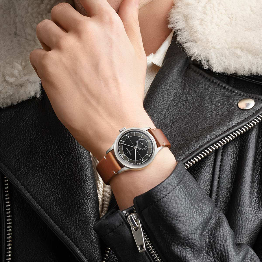 Τι το ξεχωριστό έχει το νέο Heritage Classic Sector Dial της LONGINES;-6