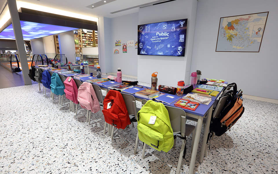 βρήκαμε-την-κατάλληλη-σχολική-τσάντα-561480202