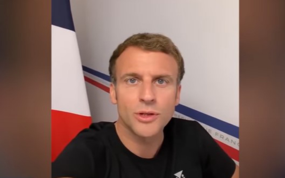 μακρόν-απαντά-με-βίντεο-στα-fake-news-561454918