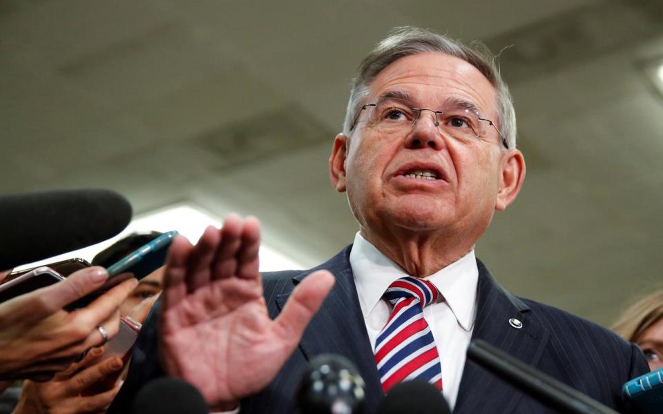 φωτιές-έκκληση-μενέντεζ-σε-μπάιντεν-γ-561462004