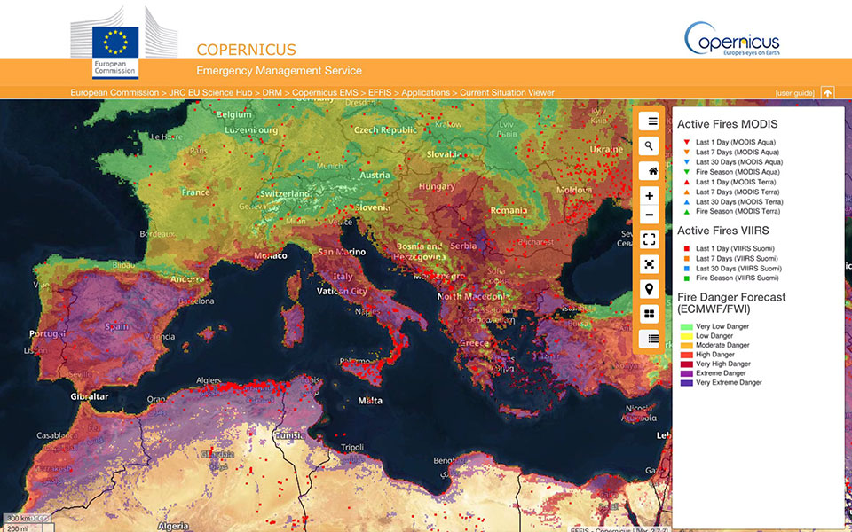 κοπέρνικος-για-πυρκαγιές-μικρή-βελ-561464599