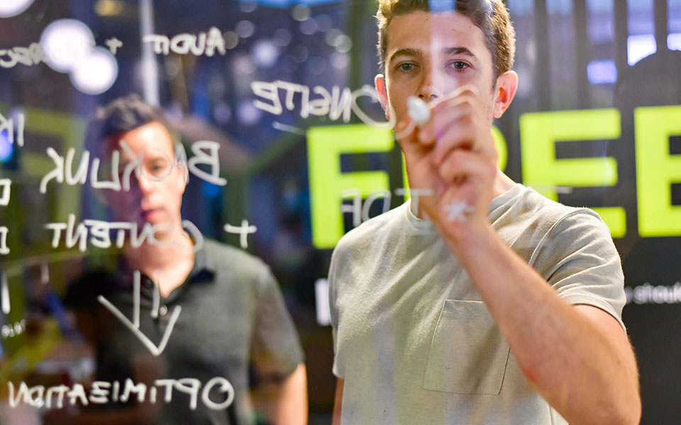 city-unity-college-ανακάλυψε-τα-πιο-ανταγωνιστικά-πρ-561471007