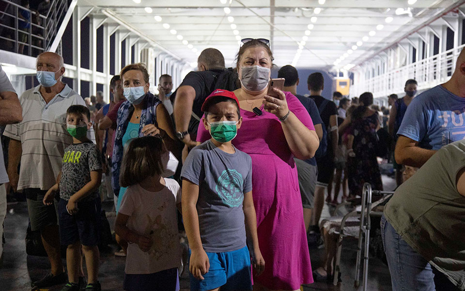 Πύρινος εφιάλτης στα χωριά της Εύβοιας – Εκκλήσεις των κατοίκων για ενάερια μέσα-1