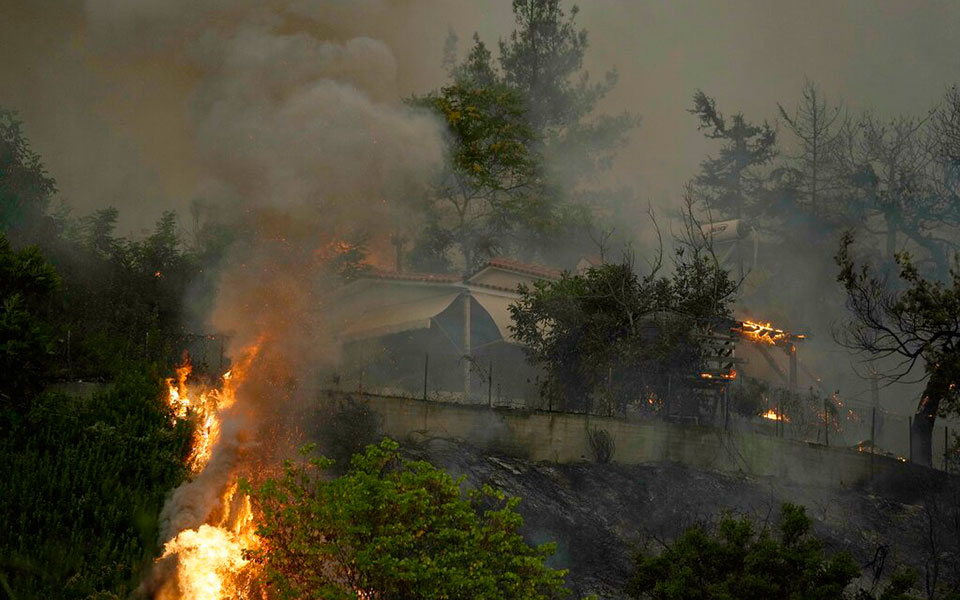 αμεση-ανάλυση-οι-ευθύνες-όλων-μας-κομμ-561459133