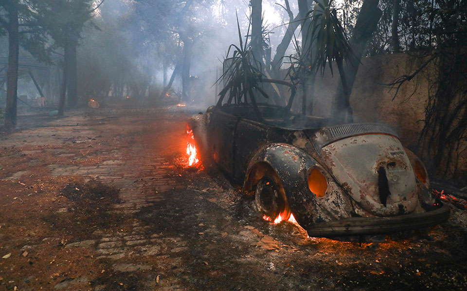 φωτιά-στην-βαρυμπόμπη-αυτά-είναι-τα-πρ-561456232