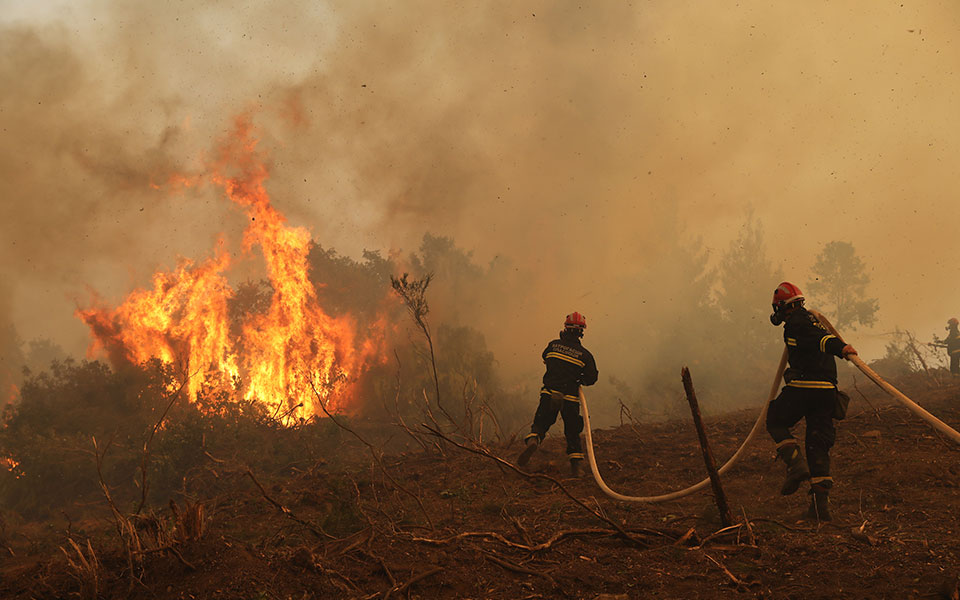 φωτιές-νέες-αναζωπυρώσεις-στην-ηλεία-561462325